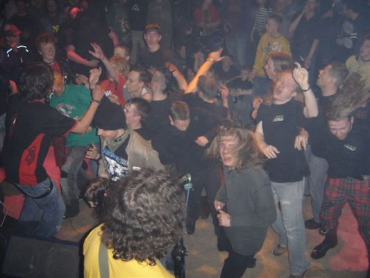 Zaunpfahl-Fans in Aktion!